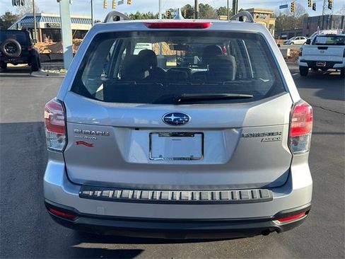 Used 2017 Subaru Forester 2.5i w/ Alloy Wheel Package image 4