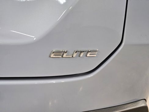 Used 2024 Honda Pilot Elite image 39