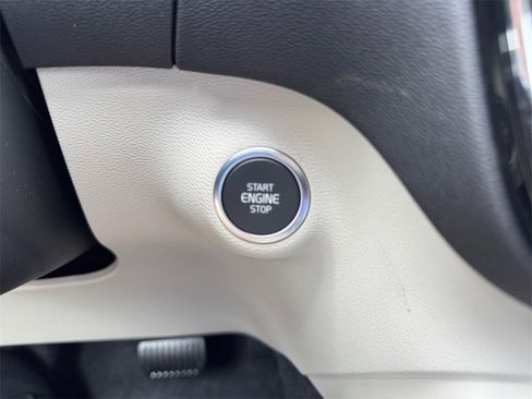 New 2026 Volvo XC40 B5 Plus w/ Protection Package Premier image 18