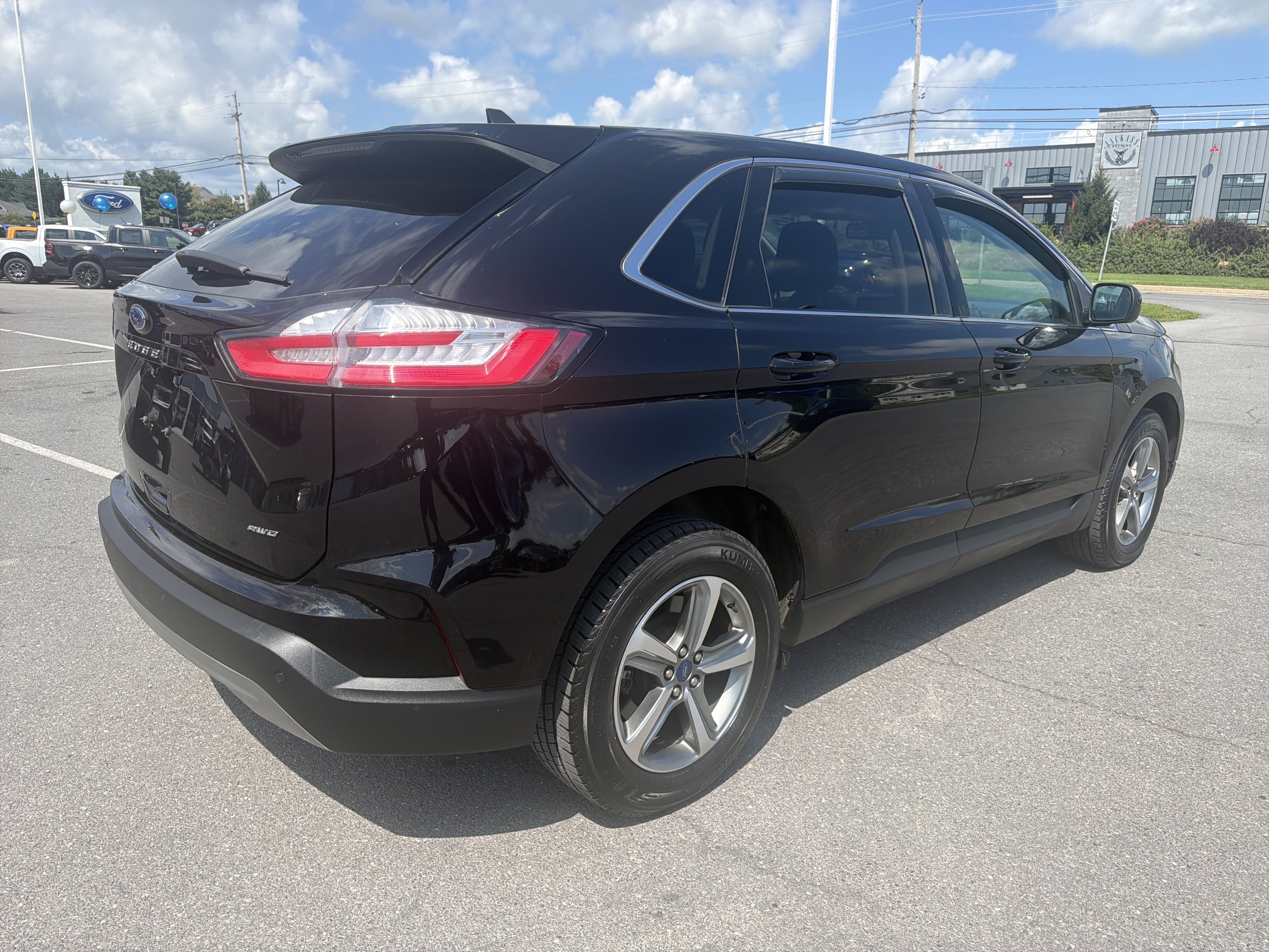Used 2022 Ford Edge SEL w/ Convenience Package AWD/4WD image 3