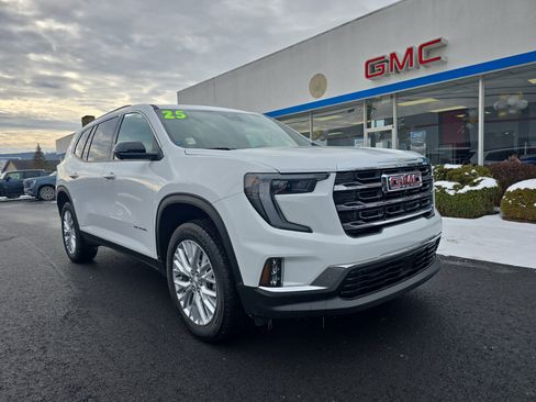 Used 2025 GMC Acadia Elevation w/ Elevation Premium Package image 1