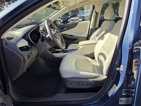 Used 2024 Chevrolet Malibu LT image 11
