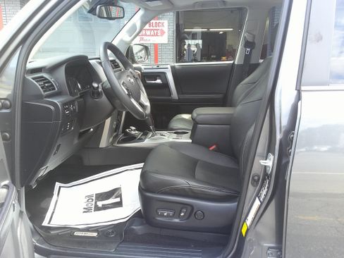 Used 2021 Toyota 4Runner Limited AWD/4WD image 13