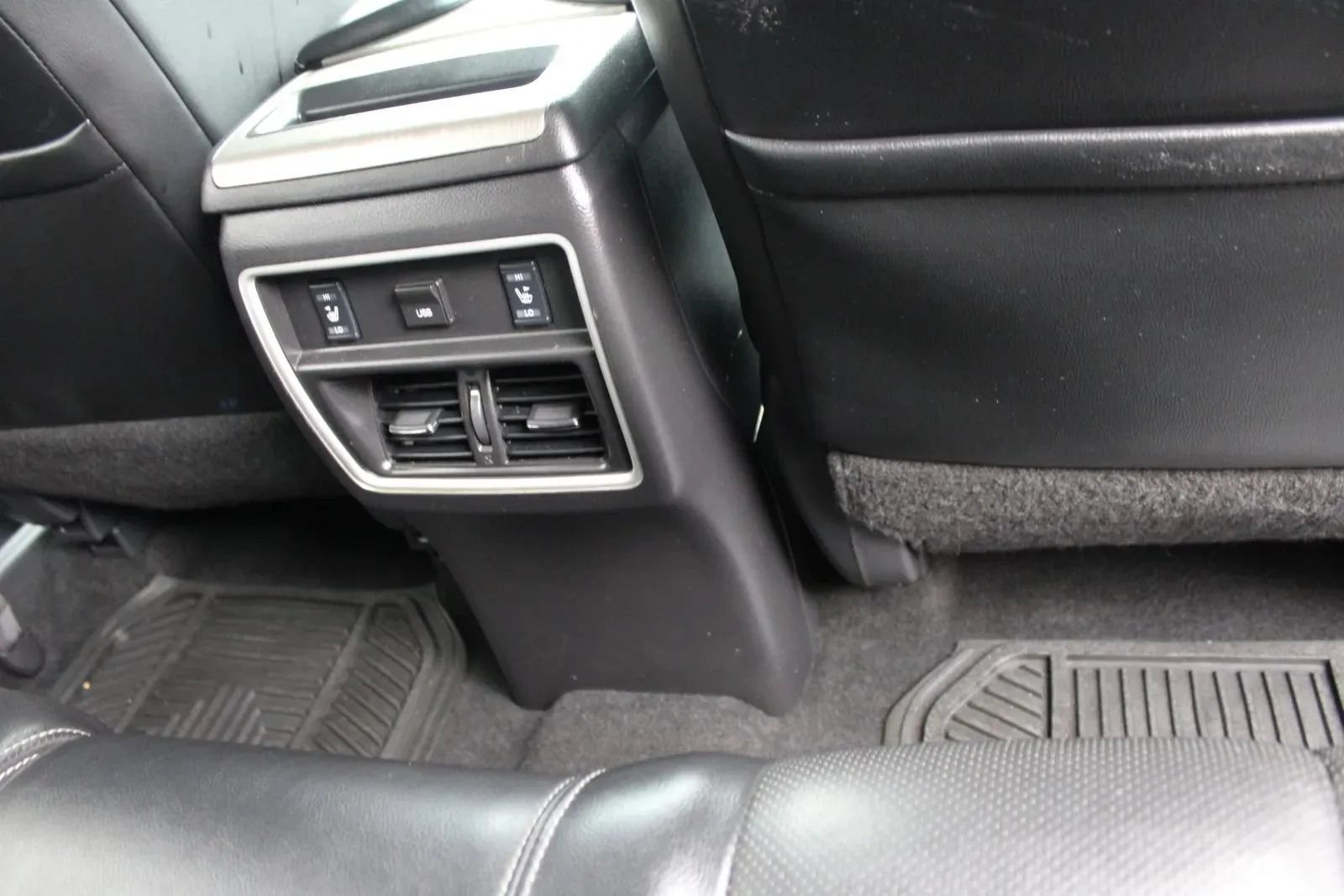 Used 2018 Nissan Murano SL w/ Moonroof Package FWD image 25