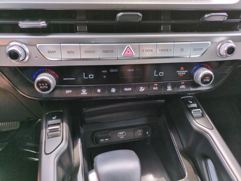 Used 2023 Kia Telluride S w/ S Sunroof Package FWD image 21