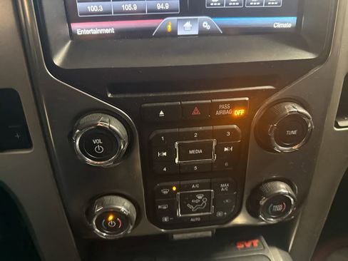 Used 2014 Ford F150 Raptor w/ Equipment Group 801A Luxury image 23