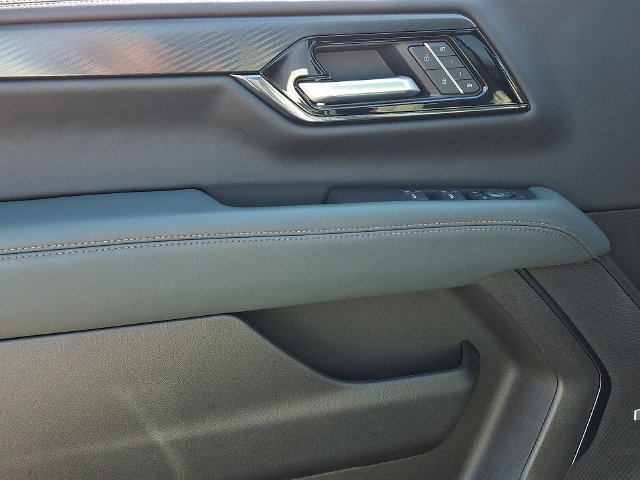 Used 2026 GMC Yukon AT4 AWD/4WD image 21