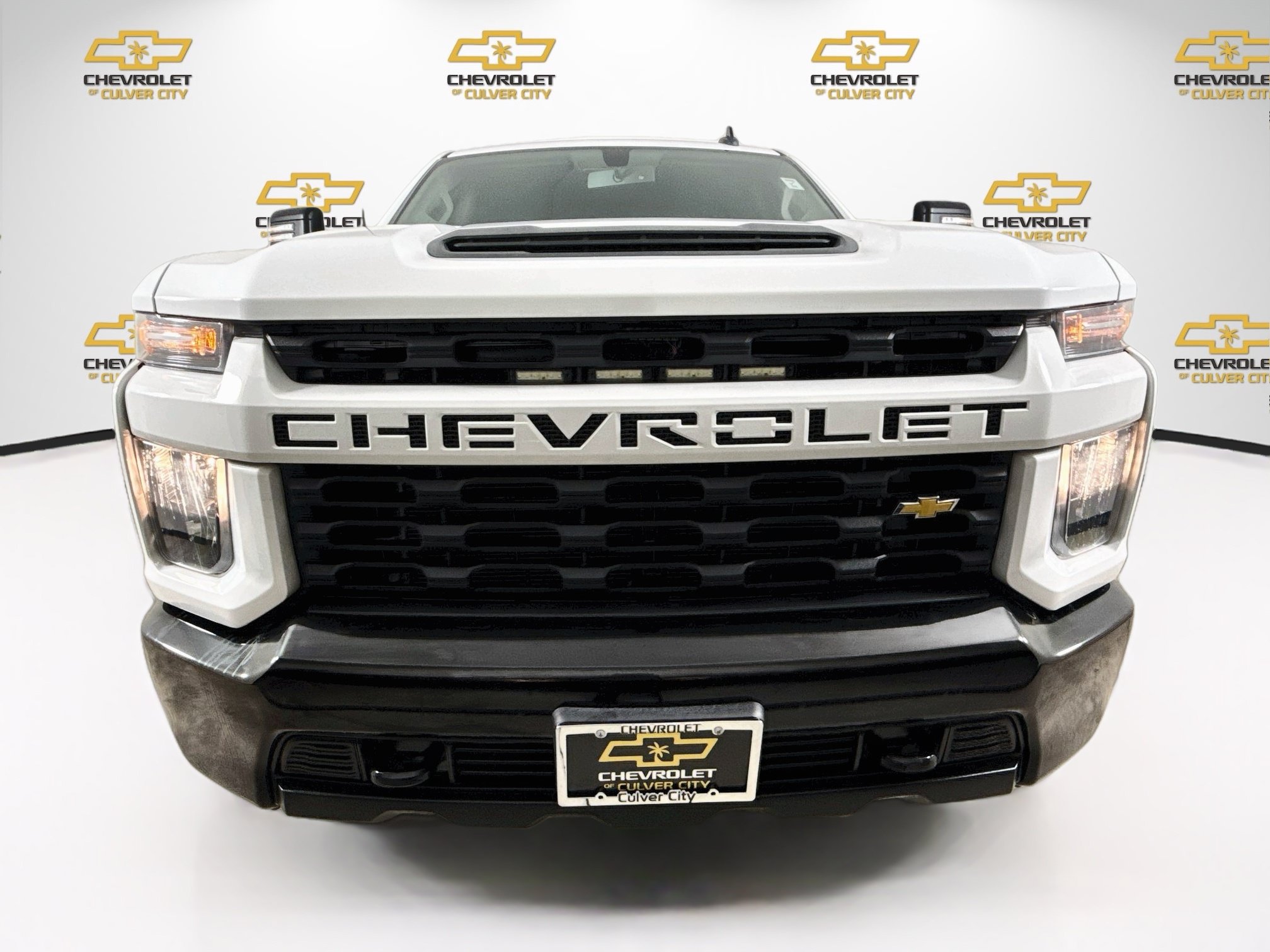 Used 2022 Chevrolet Silverado 2500 Custom w/ Custom Value Package RWD image 2