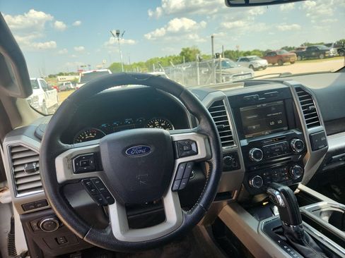 Used 2015 Ford F150 Lariat AWD/4WD image 18