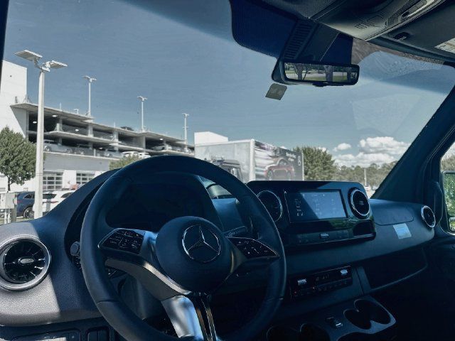 Certified 2025 Mercedes-Benz Sprinter 2500 image 9