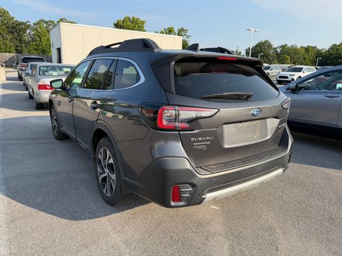 Used 2020 Subaru Outback Limited w/ Popular Package #2 AWD/4WD image 3