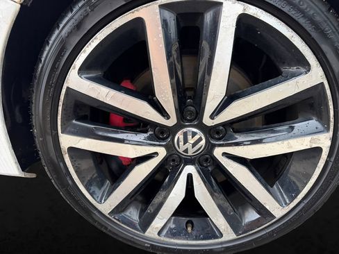 Used 2013 Volkswagen Jetta GLI FWD image 11