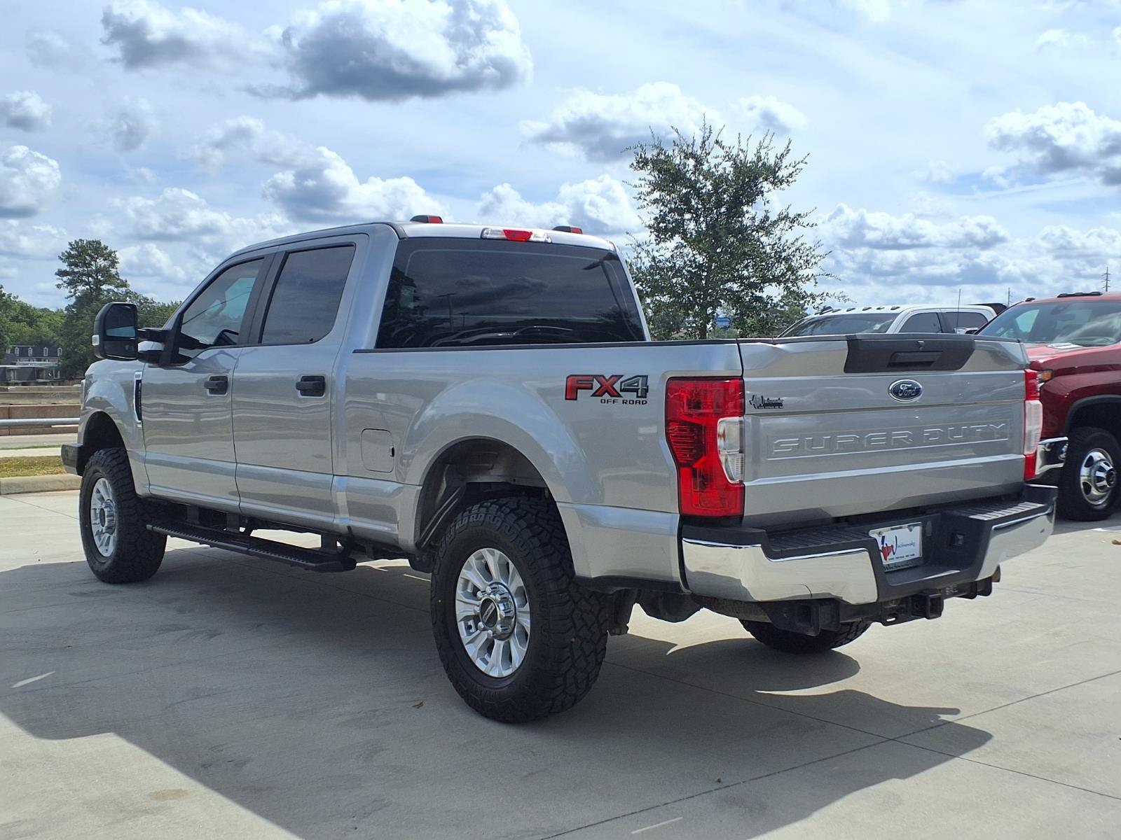 Used 2020 Ford F250 XL w/ STX Appearance Package AWD/4WD image 2