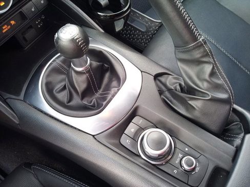 Used 2022 MAZDA MX-5 Miata RF Grand Touring image 18