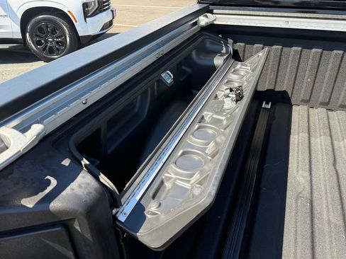 Used 2021 Nissan Titan Platinum Reserve w/ Moonroof Package RWD image 36