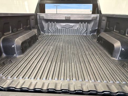 Used 2022 Chevrolet Silverado 1500 Custom w/ LPO, Blackout Package AWD/4WD image 31
