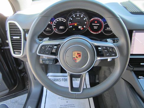 Used 2019 Porsche Cayenne AWD/4WD image 34