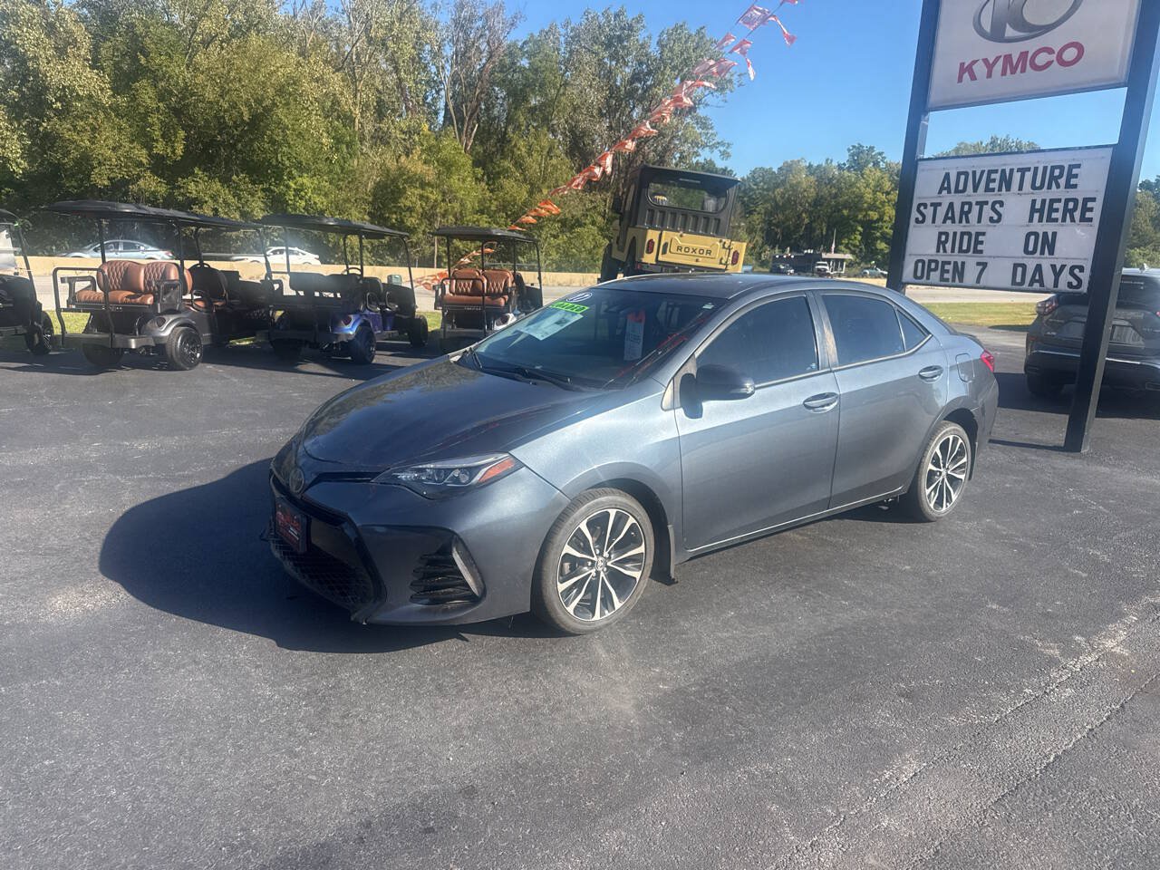 Used 2017 Toyota Corolla SE w/ Carpet Mat Package (TMS) FWD image 7