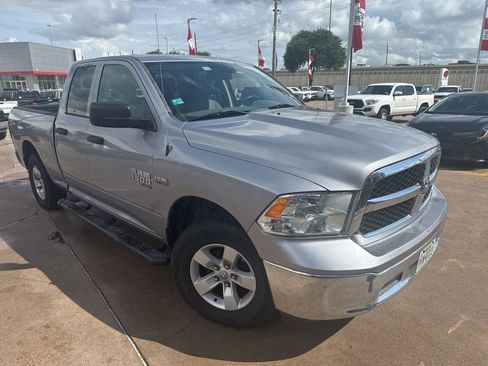 Used 2020 RAM 1500 Tradesman w/ Chrome Plus Package RWD image 2