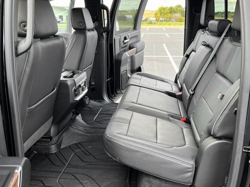 Used 2023 Chevrolet Silverado 2500 High Country image 18