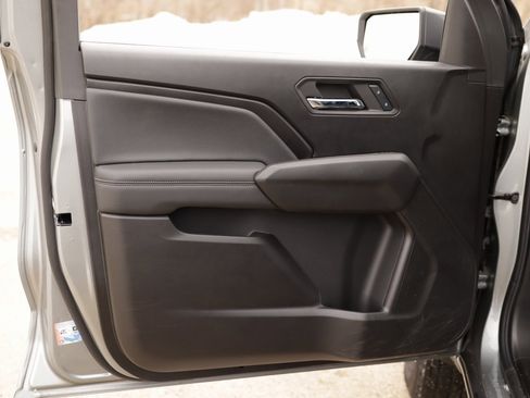 Used 2024 Chevrolet Colorado LT w/ LT Convenience Package II image 25