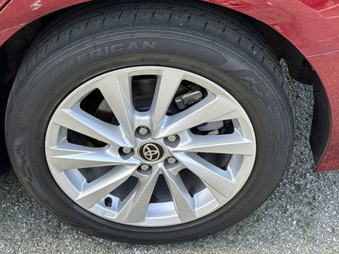 Used 2021 Toyota Camry LE image 12