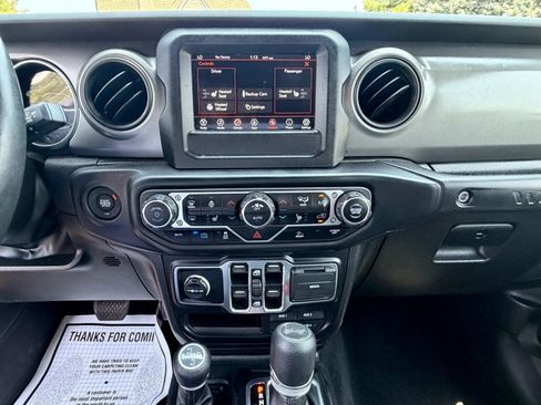 Used 2023 Jeep Wrangler Unlimited w/ Cold Weather Group AWD/4WD image 46