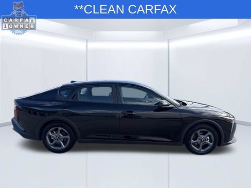 Used 2025 Kia K4 FWD image 2