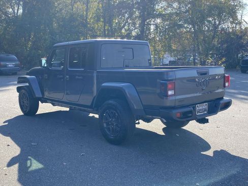 New 2026 Jeep Gladiator Sport image 5