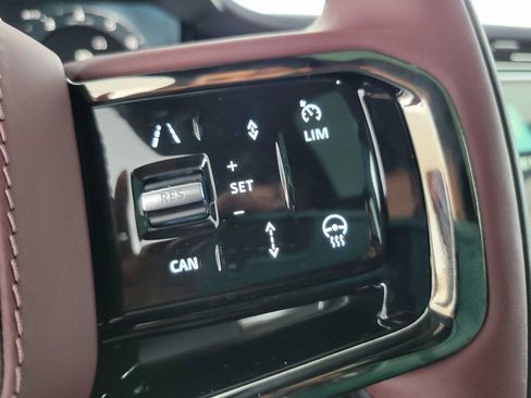 Used 2023 Nissan Rogue SV FWD image 61