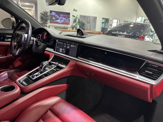 Used 2018 Porsche Panamera 4 AWD/4WD image 55