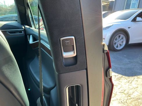 Used 2017 Tesla Model X 75D image 76