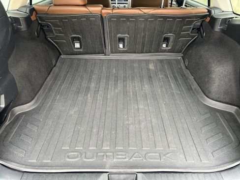 Used 2017 Subaru Outback 2.5i Touring w/ Popular Package #5A AWD/4WD image 18