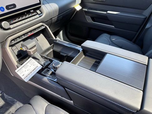 New 2026 Toyota Tundra Platinum AWD/4WD image 18