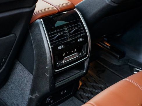 Certified 2025 BMW X5 M60i image 19