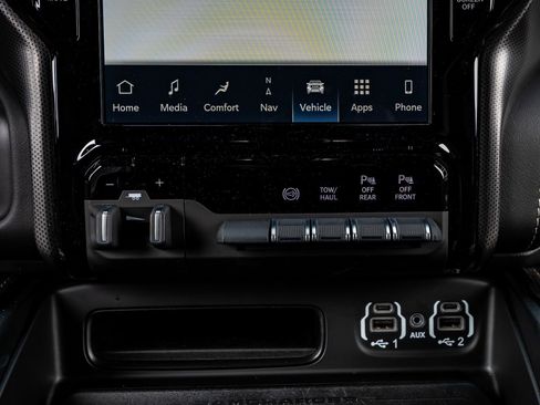 Used 2022 RAM 2500 Limited w/ Night Edition AWD/4WD image 27
