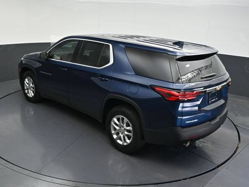 Used 2023 Chevrolet Traverse LS FWD image 18
