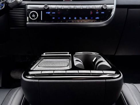 Used 2025 Hyundai Ioniq 5 SEL image 24