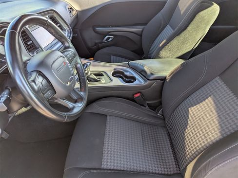 Used 2023 Dodge Challenger SXT image 27