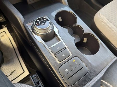 Used 2022 Ford Escape SE w/ Cold Weather Package image 21