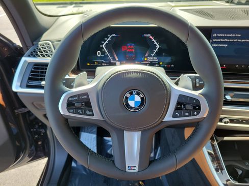 New 2026 BMW X5 xDrive40i w/ M Sport Package AWD/4WD image 22