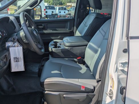 New 2026 RAM 3500 Tradesman w/ Chrome Appearance Group A AWD/4WD image 4