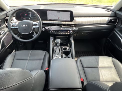 Used 2024 Kia Telluride EX w/ EX Captain's Chair Package AWD/4WD image 34