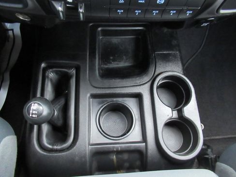 Used 2017 RAM 3500 Tradesman w/ Chrome Appearance Group image 20