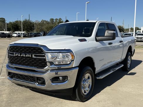 Used 2024 RAM 2500 Big Horn w/ Bed Utility Group image 10