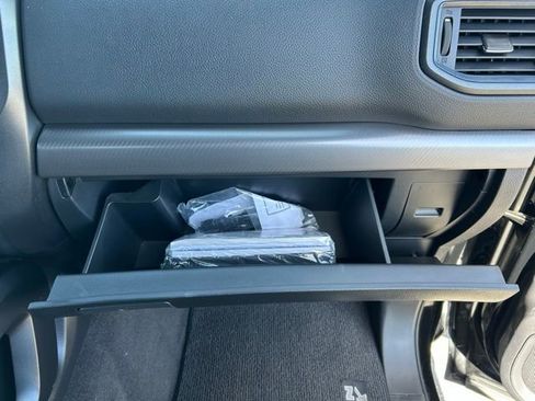 Used 2021 Nissan Titan PRO-4X w/ Pro-4x Convenience Package image 36