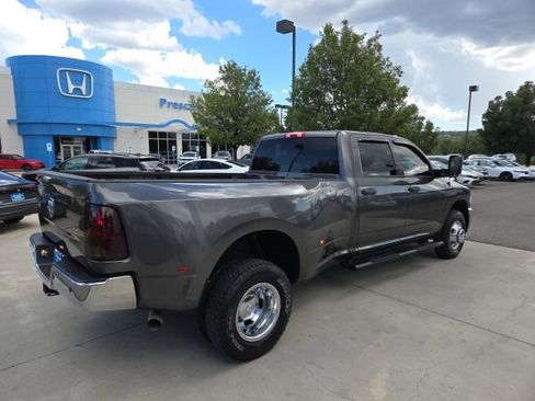 Used 2015 RAM 3500 Tradesman w/ Chrome Appearance Group RWD image 5