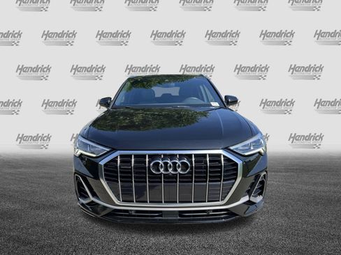 Used 2023 Audi Q3 2.0T Premium Plus w/ Premium Plus Package AWD/4WD image 3