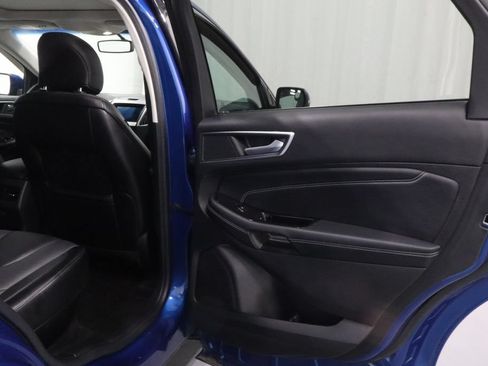 Used 2018 Ford Edge Titanium w/ Equipment Group 301A AWD/4WD image 13