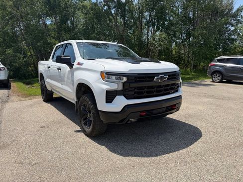 Used 2023 Chevrolet Silverado 1500 LT Trail Boss AWD/4WD image 7